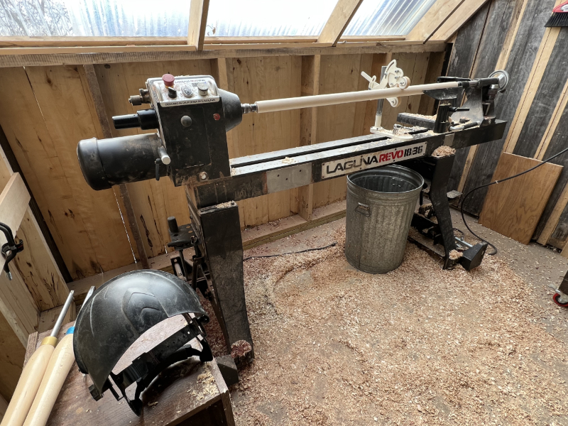 casket dowel on the lathe_1.jpg